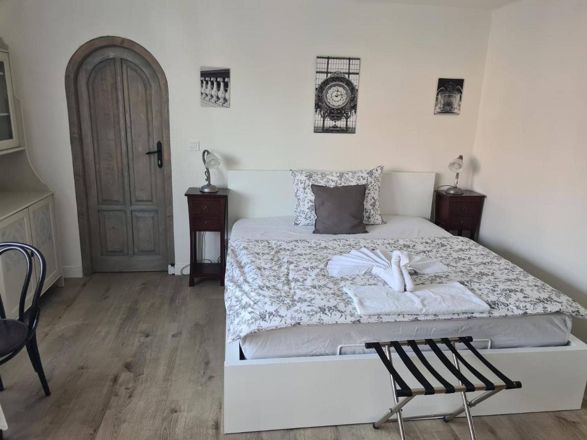 Airport Rooms Prag Dış mekan fotoğraf